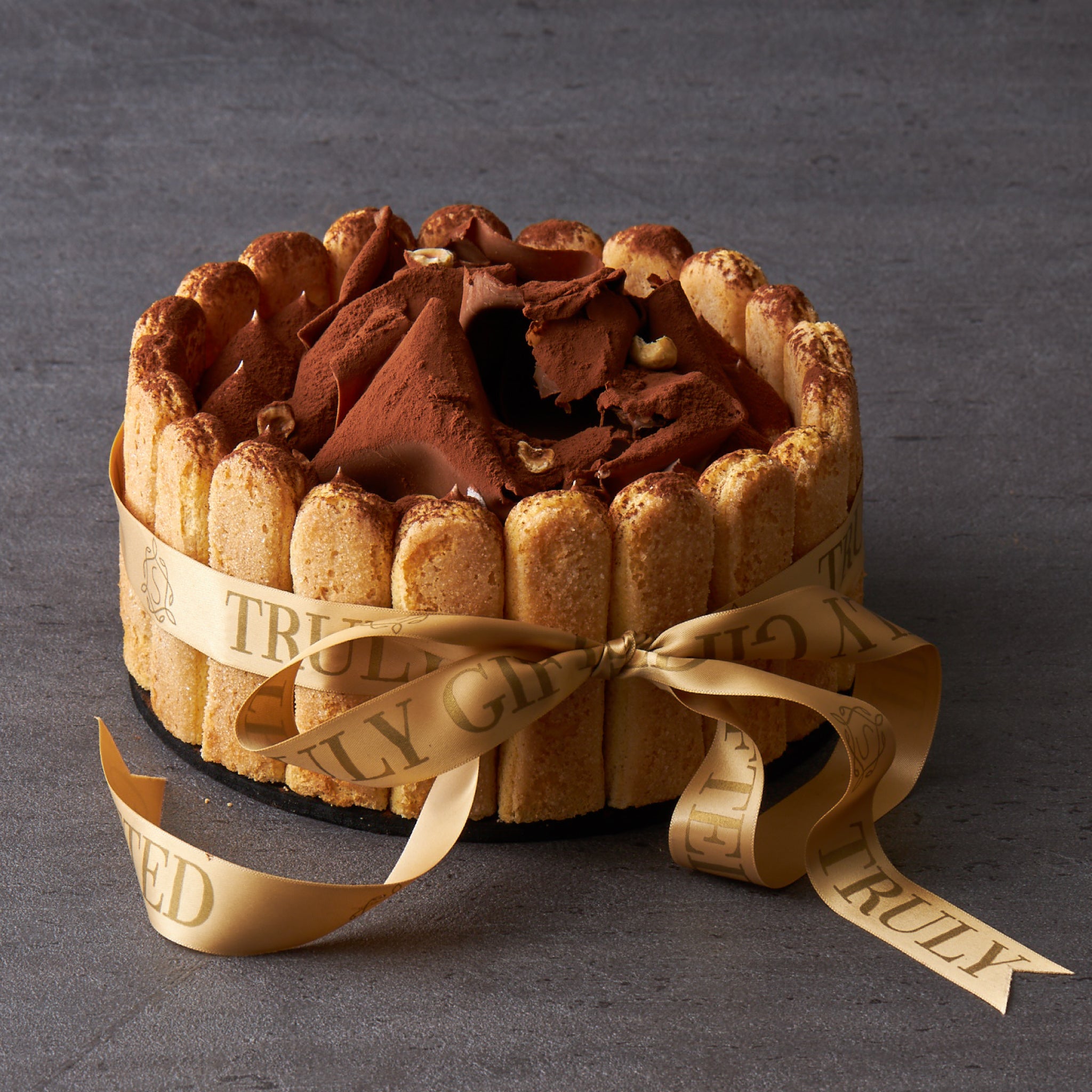 Bee Wild birthday cake | Elegant Temptations Bakery