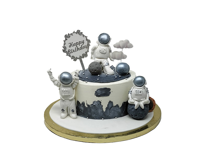 Rocketing Astronaut Cake - Smoor